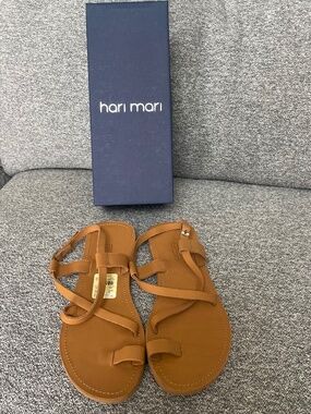 NEW Hari Mari Tan Chantik Sandals, Women’s Size 9